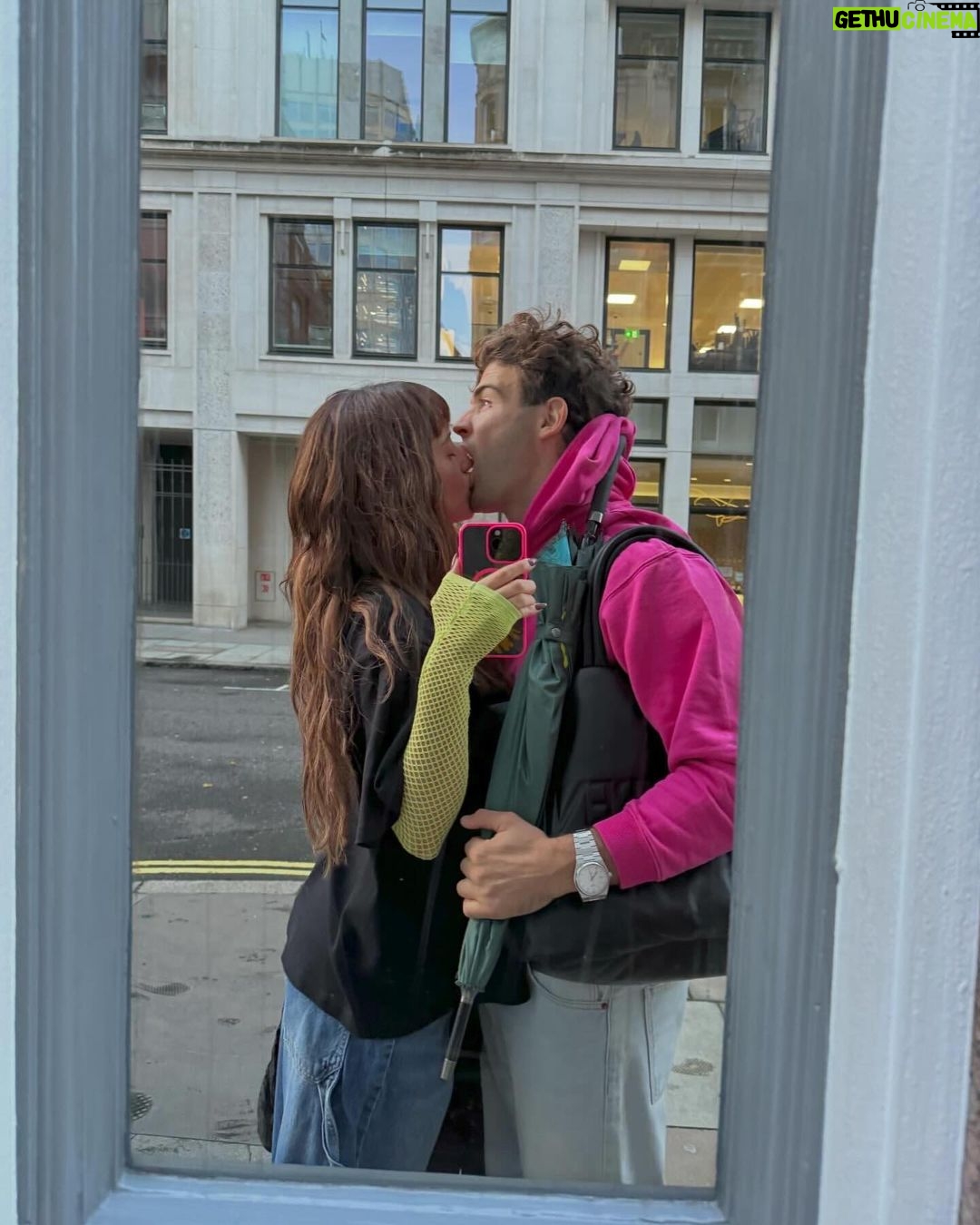 María Pedraza Instagram - tourist London, England, UK