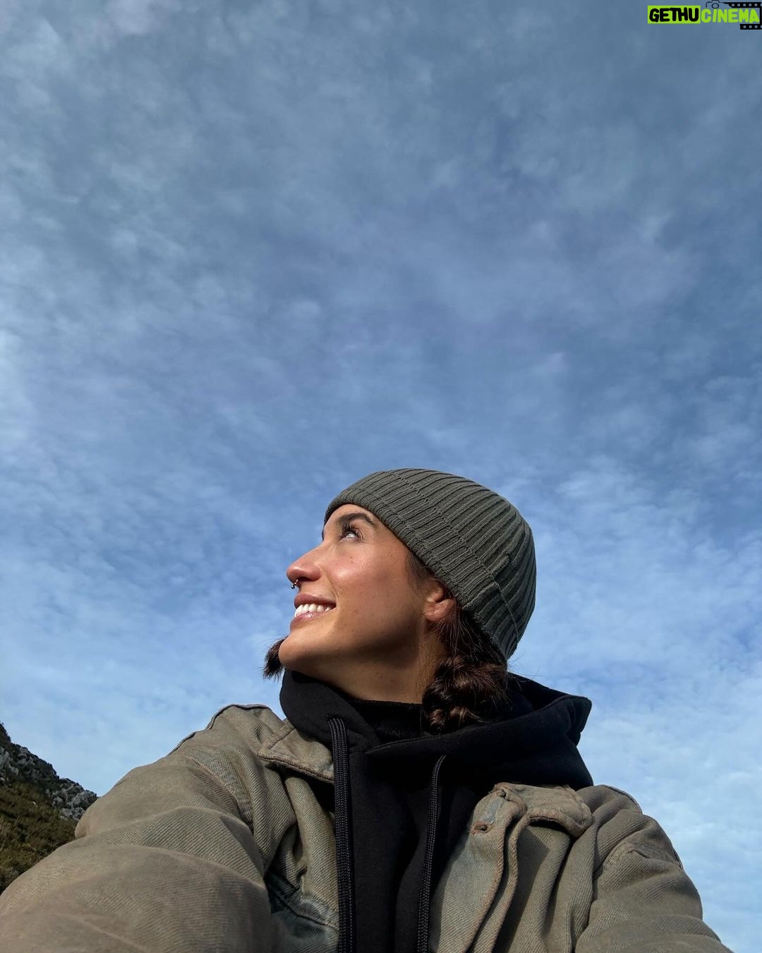 María Pedraza Instagram - ✨🚠🏔️🫶🏻🫧🐑🖤 Lagos de Covadonga