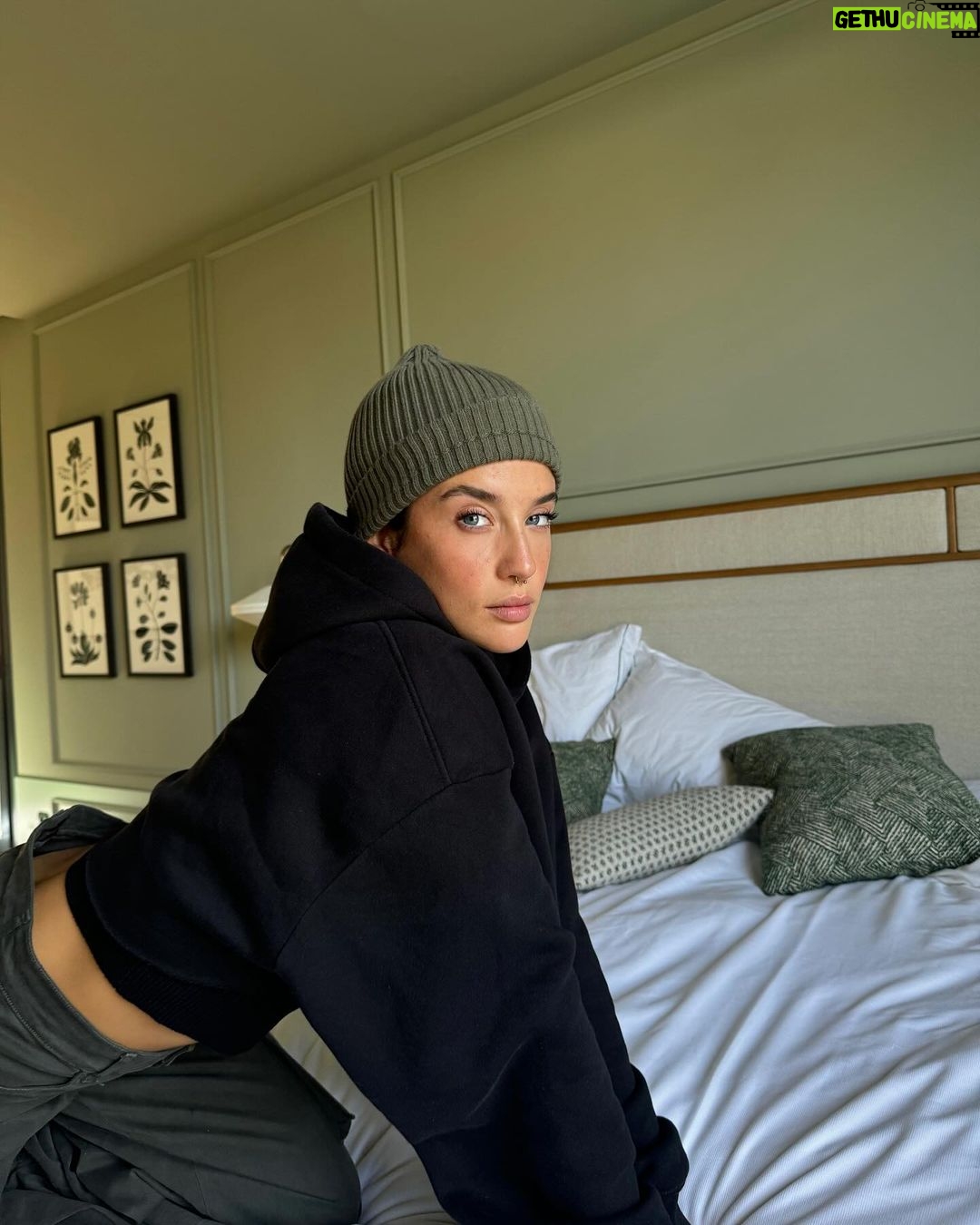 María Pedraza Instagram - heading north - @coolroomspalaciodeluces CoolRooms Palacio de Luces