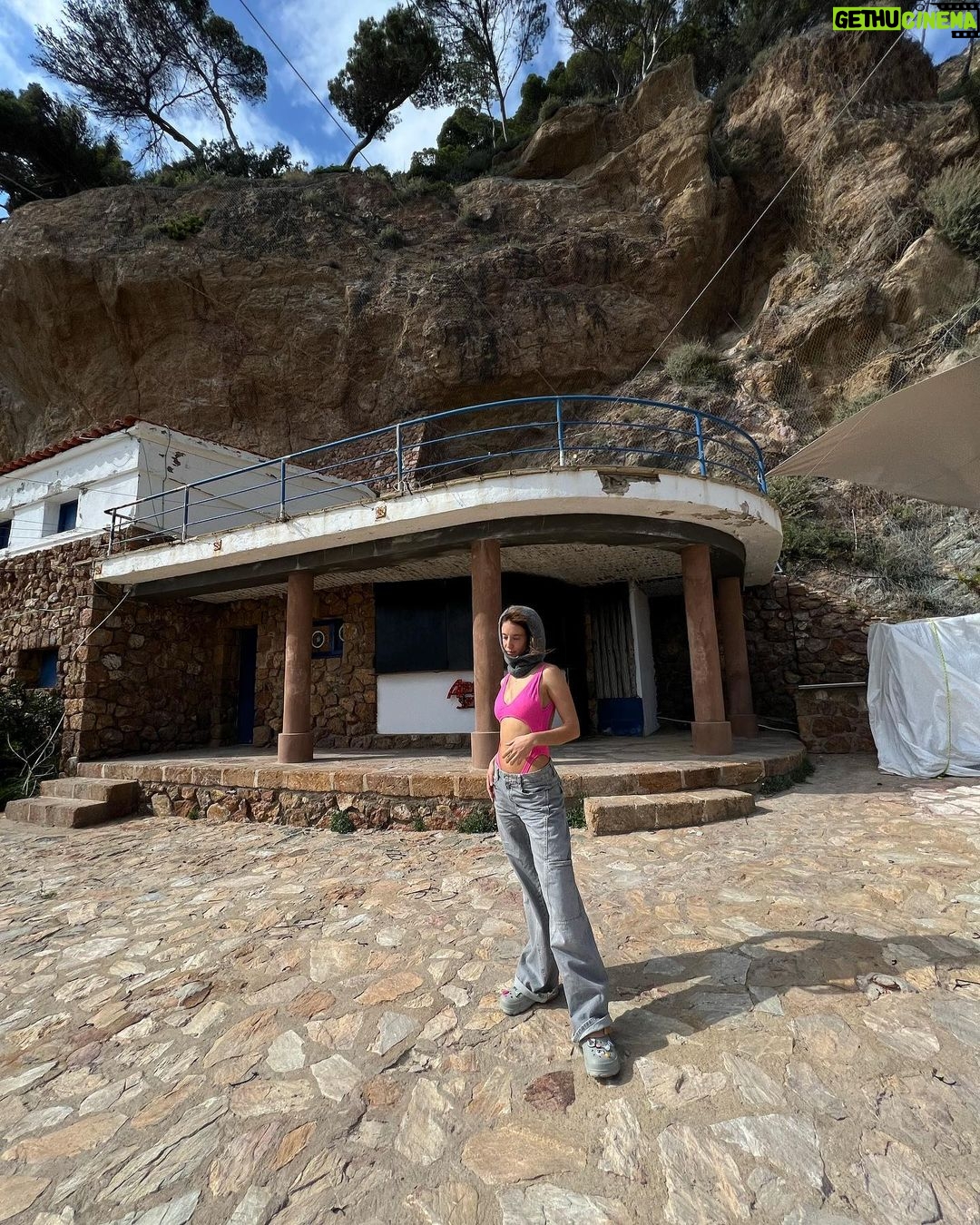 María Pedraza Instagram - interlude Begur, Costa Brava.
