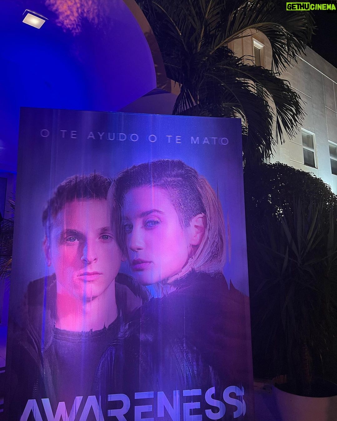 María Pedraza Instagram - once upon a time in Miami ✨🌴🌞 presentando “Awareness” 🥹🥹🥹 en @primevideoes Miami, FL, USA