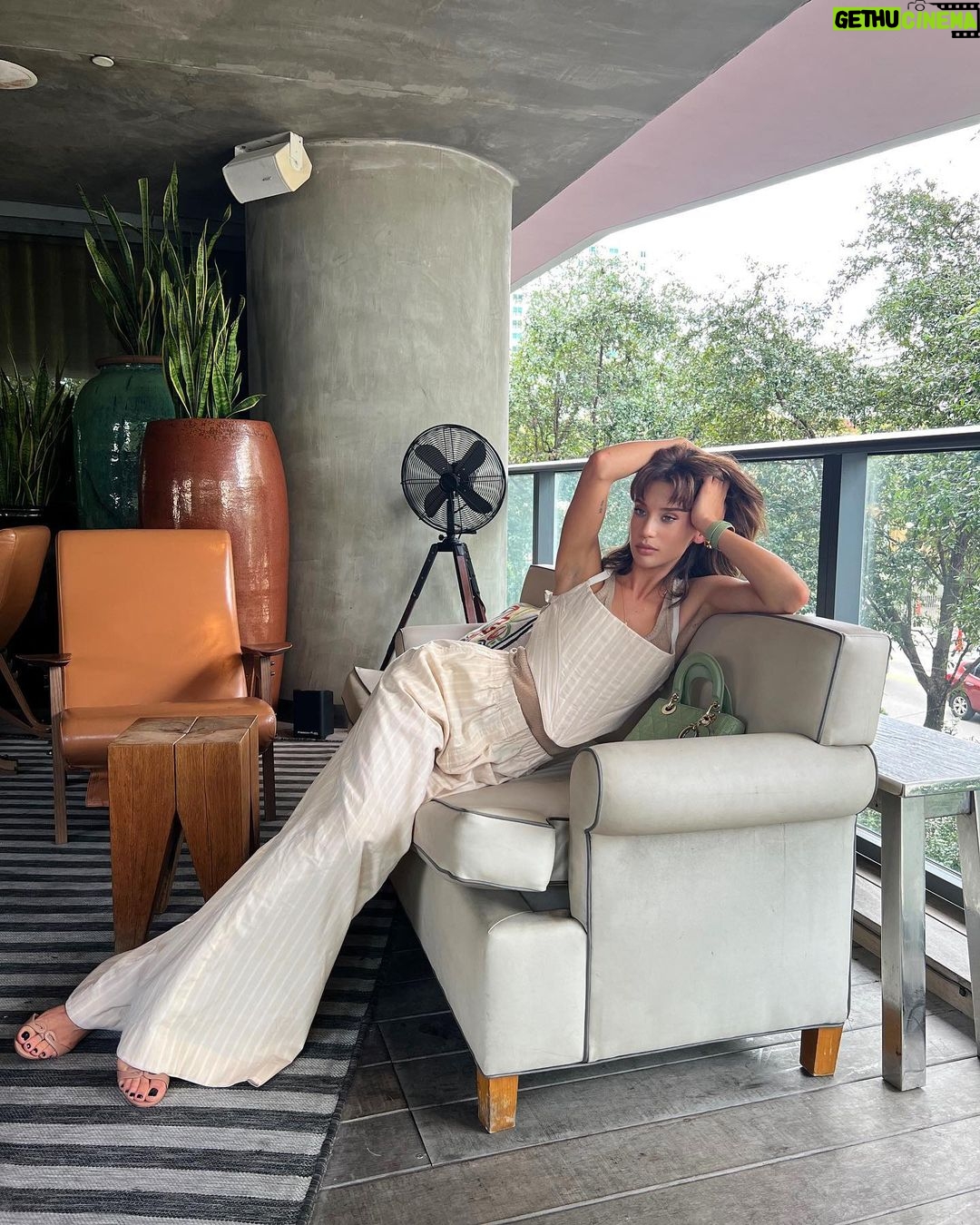 María Pedraza Instagram - i was thinking about you Miami, FL, USA