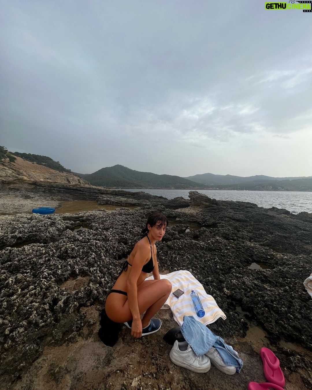 María Pedraza - 285.7K Likes - 🌞