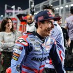 Marc Márquez Instagram - Luces, cámara… y mañana empieza la acción! 🎬✊🏼 #MM93 #QatarGP Losail International Circuit