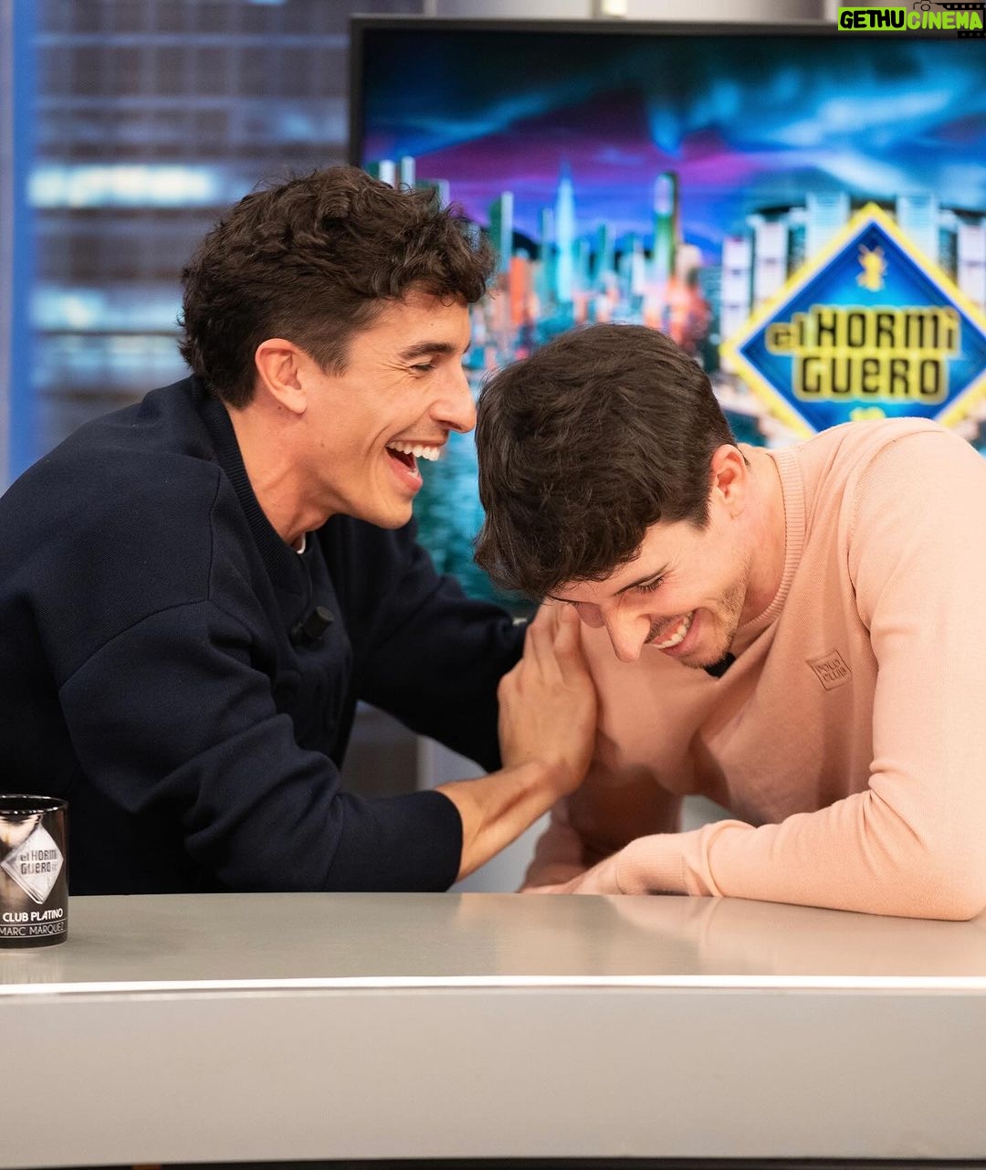 Marc Márquez Instagram - Con la de ayer, ya van 12!! 😉 Siempre es un placer volver a divertirse en @elhormiguero!! 👏🏻 Gracias a todos por vernos!!