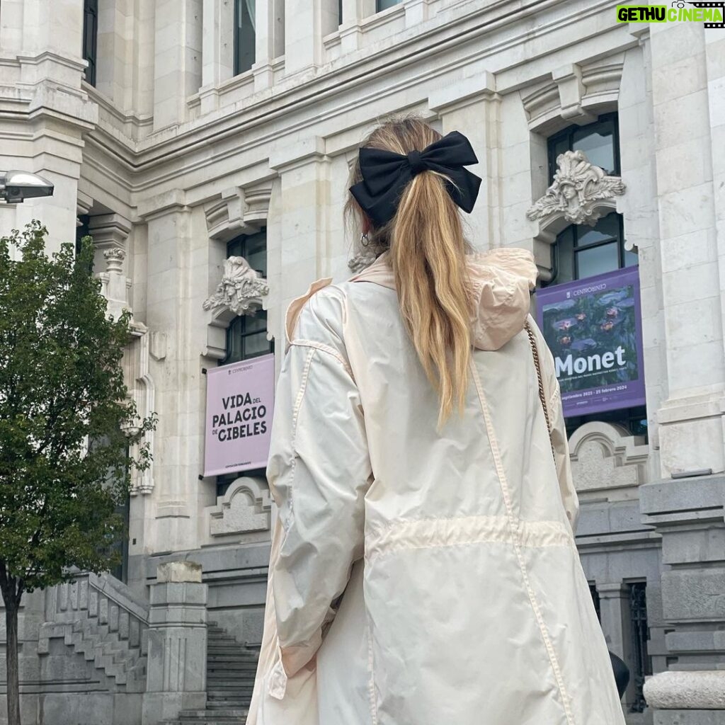 Marcela Kloosterboer Instagram - Otro día por las calles de Madrid 💛❤️ A un día del eventoooo 🙏💫🪬