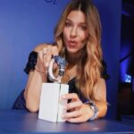 Marcela Kloosterboer Instagram - Ayer estuve en la presentación de la nueva línea Summer Blue de Omega. Les dejo un recap de lo que fue su evento del 75 aniversario del Seamaster 💙 @omega #SeaMaster
