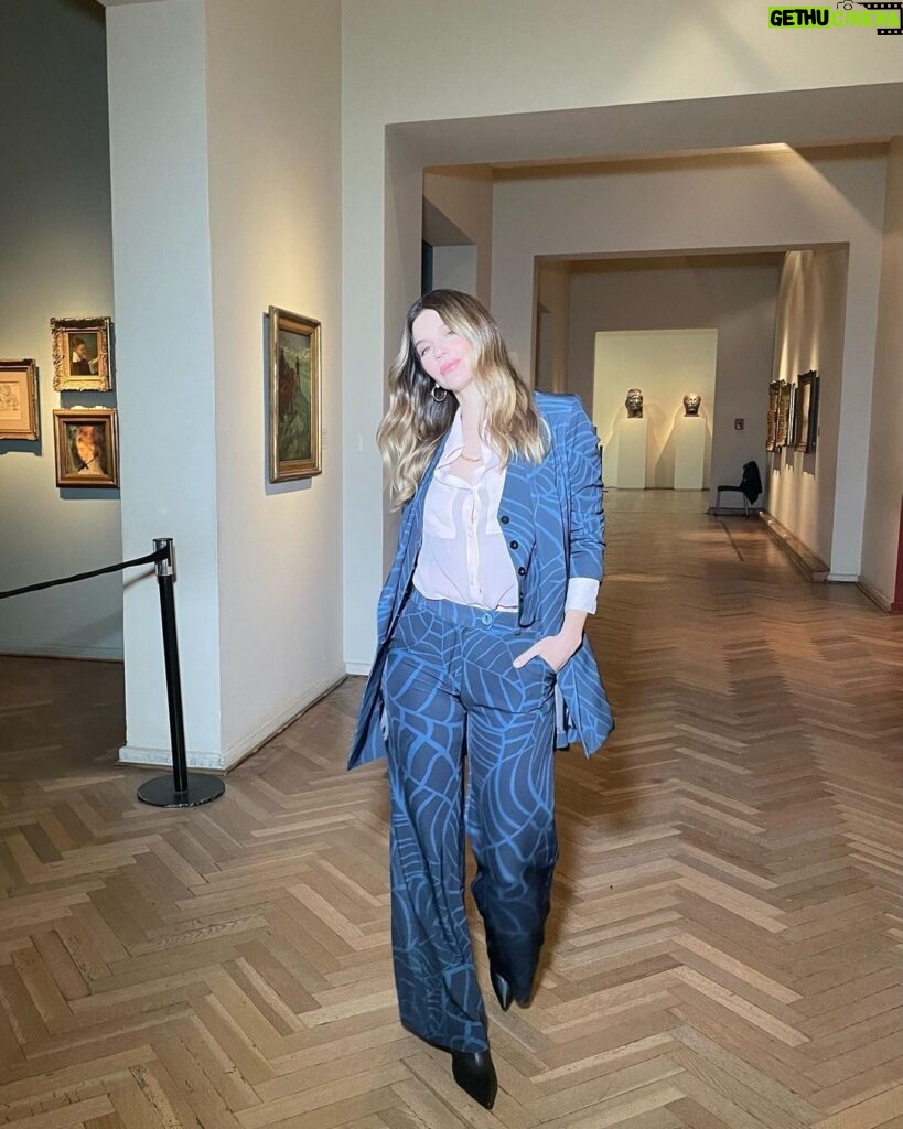 Marcela Kloosterboer Instagram - Un día en el Museo Nacional de Bellas Artes 🎥 Pronto verán de qué se trata 😉