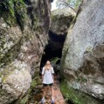 Marcela Kloosterboer Instagram - Del otro día en Los Gigantes. De los lugares más lindos que conocí. Con Juanse y Valen 🤍🕊️🌦️🪨🐚🧗🏻‍♀️
