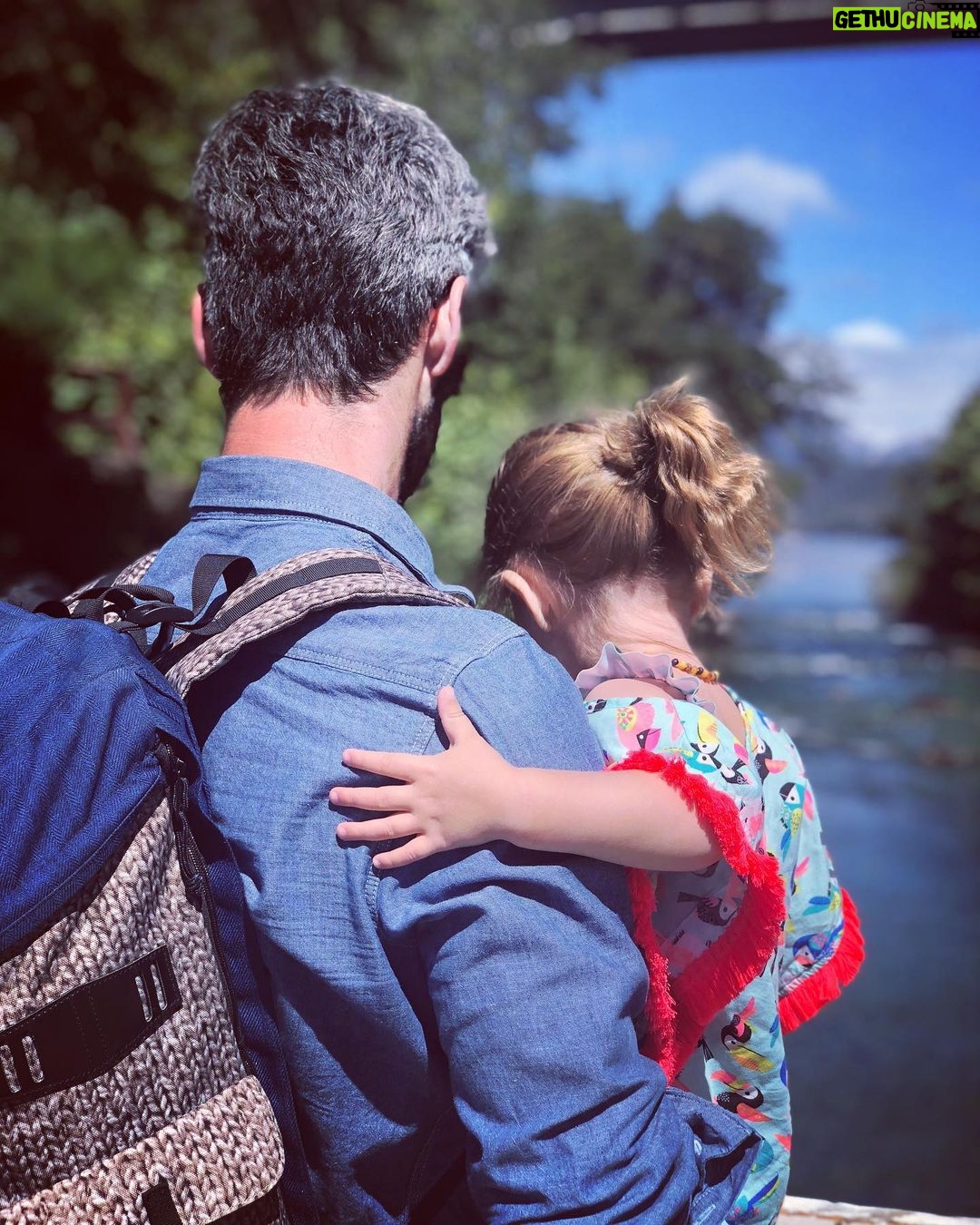 Marcela Kloosterboer Instagram - Feliz dΓa al PapΓ‘ de esta familia β£οΈ Gracias por tanto. Te amamos mucho π₯πͺ΅βοΈππποΈβΊοΈπ«ππ§β½οΈπΌπΊοΈπ£οΈππΌοΈβοΈπποΈ