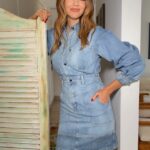 Marcela Kloosterboer Instagram - Domingo denim 👖💙🪬🧿 Mkup @micaelaroza Pelo @nacholopezfagalde St @anitakorman @bymillie.bressi Vestido @heidi.clair Botas @laliramirezok Un placer la entrevista con @geobarbarossa 💖