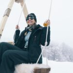 Marcela Kloosterboer Instagram - Lo que fue el evento de @corona_argentina en el #naturalicebar un bar hecho 100% con naturaleza 🙌🏻❄️ Qué lindo frenar por una cervecita y seguir esquiando! 🍻 Cerro Chapelco