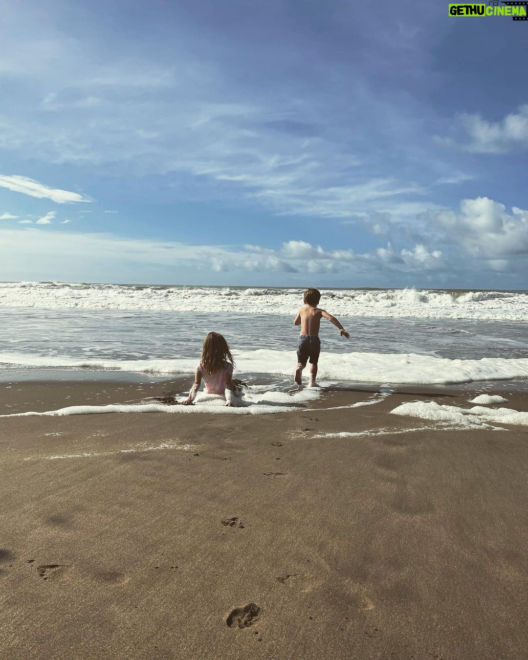 Marcela Kloosterboer Instagram - Días de playa 🏝️🤍🇦🇷🐰
