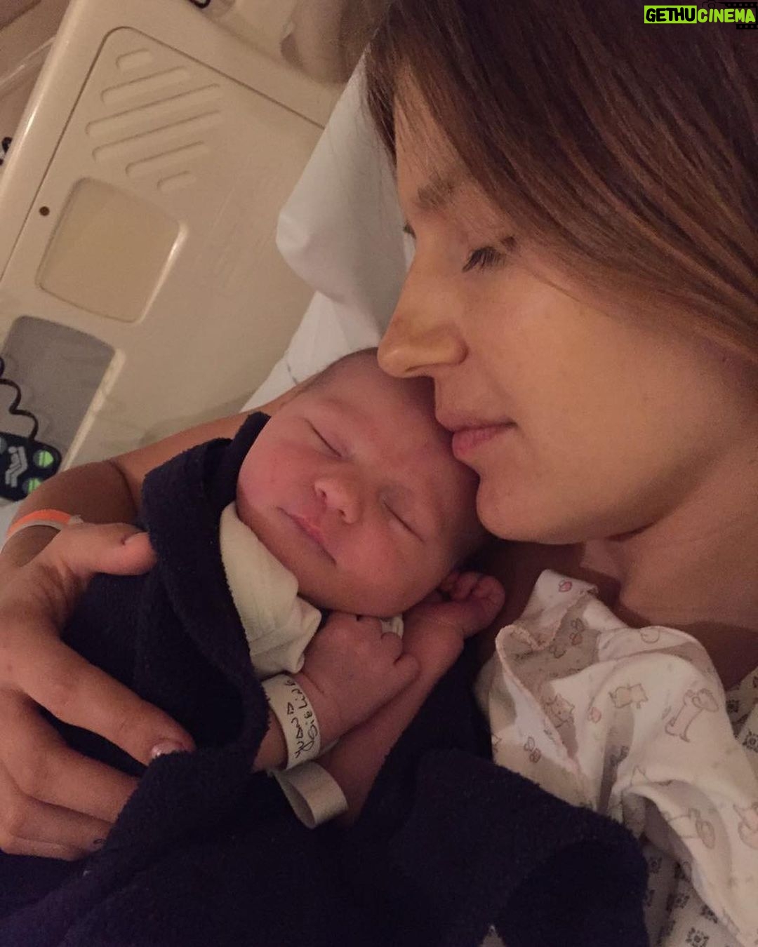 Marcela Kloosterboer Instagram - 7 aΓ±os desde que empezΓ³ todo! La sonrisa mas linda del mundo π Que los cumplas muy feliz mi amor. Te amamos hasta todos los planetas πππΊπ€ΈπΌββοΈποΈπ¨βπ©βπ§βπ¦π