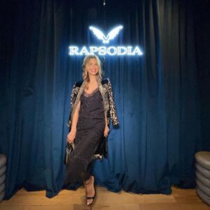 Marcela Kloosterboer Instagram - Hoy en el desfile de @rapsodiaoficial @helguerajose @sol.rapsodia 🦋 Make up @bettinafrumboli Pelo @mickynazar St @anitakorman @bymillie.bressi