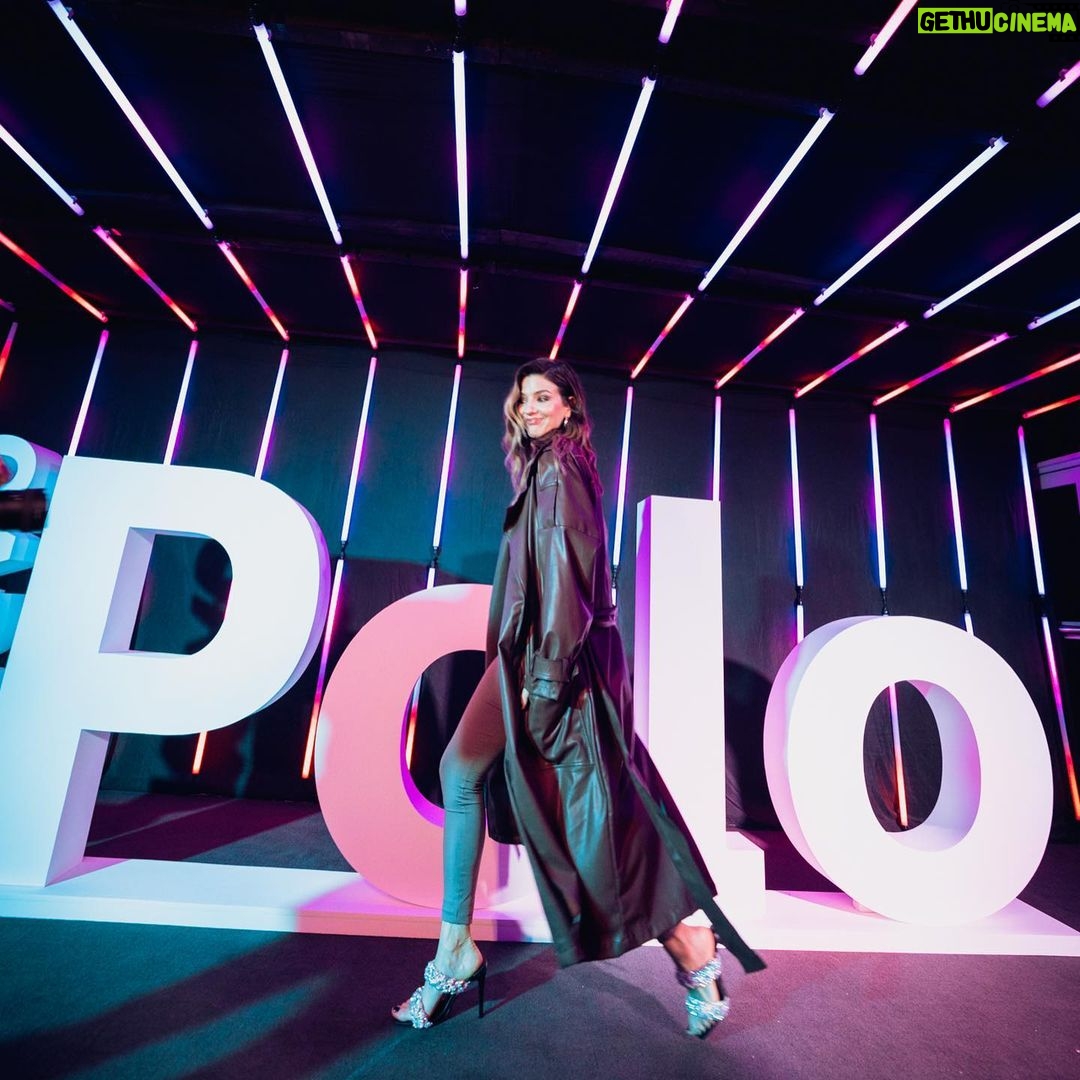 Marcela Kloosterboer Instagram - Anoche VW Argentina presentó el #NuevoPolo y se trata de un diseño que lo tiene todo! Tecnología, diseño y confort! Qué más pedir? Gran noche llena de sorpresas coronando con un mega show de @nicki.nicole #VWArgentina #NuevoPolo @vwargentina —————— Mi look a cargo de @anitakorman & @bymillie.bressi @mija_ba ❤️🔥 Zapatos @mono.fuk Make up @mickynazar @frumboliestudio Pelo @nacholopezfagalde 🔥