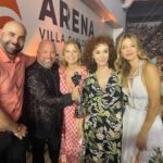 Marcela Kloosterboer Instagram - Noche de premios 🎭💙 🏅Mejor Libro @fernandoshmidt @ibarzabalhueso 🏅Mejor Comedia Dramática @radojkacarlospaz 🏅Mejor Actriz Protagónica mi gran compañera @emilimazeroficial 💟 Felicitaciones a todos los que hacemos Radojka!!! —————— Mi vestidazo es de @giacobbeofficial St @anitakorman @bymillie.bressi Pelo @joaquintorres89