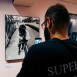 Marcelo D2 Instagram - até o dia 22 de março o pique vai ser esse aqui no Centro de Pesquisa Avançada do Novo Samba Tradicional onde o Coro Come Exposição LINHAGEM SUBURBANA com as fotografias do @youknowmyface em exibição, discotecagem comentada, encontros, trocas de ideias e, claro, muita música ⚜️ Entrada Gratuita Sempre, mas sujeita à lotação Vem !! 🔱 De 25.Jan à 22.Mar Terça à Sábado - 11h às 19h Rua Sete de Setembro, 43 📸 @caianomidam #OTempoDeIBORUéAgora