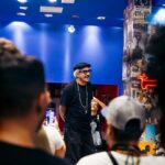 Marcelo D2 Instagram - até o dia 22 de março o pique vai ser esse aqui no Centro de Pesquisa Avançada do Novo Samba Tradicional onde o Coro Come Exposição LINHAGEM SUBURBANA com as fotografias do @youknowmyface em exibição, discotecagem comentada, encontros, trocas de ideias e, claro, muita música ⚜️ Entrada Gratuita Sempre, mas sujeita à lotação Vem !! 🔱 De 25.Jan à 22.Mar Terça à Sábado - 11h às 19h Rua Sete de Setembro, 43 📸 @caianomidam #OTempoDeIBORUéAgora