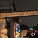 Marcelo D2 Instagram – Esse ano acreditei na música com cada poro que eu tenho no meu corpo, com todo o meu ser, dormi e acordei IBORU

Um amigo me perguntou o que é o NOVO SAMBA TRADICIONAL e eu só posso responder de uma maneira: ouça o disco, vá ao show, assista o filme, aparece lá na ocupação por que não tem como eu explicar melhor do que você ouvindo ou vendo com seus próprios olhos. 

Além do IBORU esse ano o Amar é para os fortes virou série, Ganhei 2 Grammys com o Planet Hemp e sério faço isso por mais de 30 anos e me dedico tanto que isso literalmente  virou uma experiência espiritual. Espero que tenha tocado vcs também por aí, eu tenho certeza que 2023 foi só o começo de uma nova era e o trabalho ainda não acabou 

Feliz ano novo pra vcs família!
