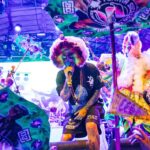 Marcelo D2 Instagram - se existe maneira mais especial de encerrar o carnaval eu, sinceramente, desconheço .. queria conseguir expressar em palavras aqui todo o amor que tá dentro do meu peito .. reunir meus amigos do @caciquederamos , da @turmasucesso e a minha família no palco do @circovoador foi foda pra caralho, perdoem o meu francês Valeu rapaziada da CarnaMango !! Valeu Circo Voador !! Obrigado, Cacique !! Obrigado, Turma Sucesso !! Obrigado, Punhado !! Obrigado, equipe !! Obrigado demais a cada um de vcs que colou e viveu esse noite com a gente !! 📷 @caianomidam