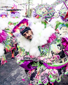 Marcelo D2 Instagram - o marcelo moleque nunca iria acreditar no que rolou ontem … a cultura dos bate-bolas é o espetáculo da resistência do carnaval do surburbio do Rio .. é patrimônio cultural da cidade … ser homenageado pela @turmasucesso , viver todo o ritual de preparação da saída, ver minha família, amigos e toda a rapaziada vestidos de marcelo d2 pelas ruas de Rocha Miranda é uma emoção que não tem como descrever … foi a coisa mais incrível que eu vivi nos ultimos tempos @turmasucesso : eu ainda to em êxtase aqui !! muito obrigado 📷 @yancarpenter // @moving.comunicacao