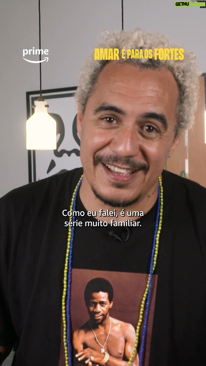 Marcelo D2 - 30.6K Likes - 03 coisas que ninguém sabe sobre AMAR é para os FORTES
Além de ser inspirada na minha obra, #AmarÉParaOsFortes traz outras curiosidades : trilha sonora, alterego Sinistro, personagem autobiográfico e muito mais 🖤🌷
Sua nova série sobre amor, música, justiça e arte já chegou no @primevideobr
Corre pra ver 🔥