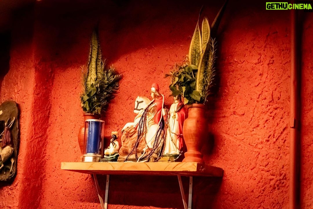Marcelo D2 Instagram - Salvador: último dia de ocupação I B O R U a gente ta aqui no Carmo até às 18h pra receber vcs com arte, moda, cinema e música vem mergulhar no universo do Novo Samba Tradicional 🔱 ocupação I B O R U • Salvador ¥ ÚLTIMO DIA Rua Siqueira Campos, 24 - Santo Antonio Além do Carmo 🔺 entrada GRATUITA sujeita à lotação 📷 tau.andrade #OTempoDeIBORUéAgora #Ocupação #Salvador Salvador, Bahia