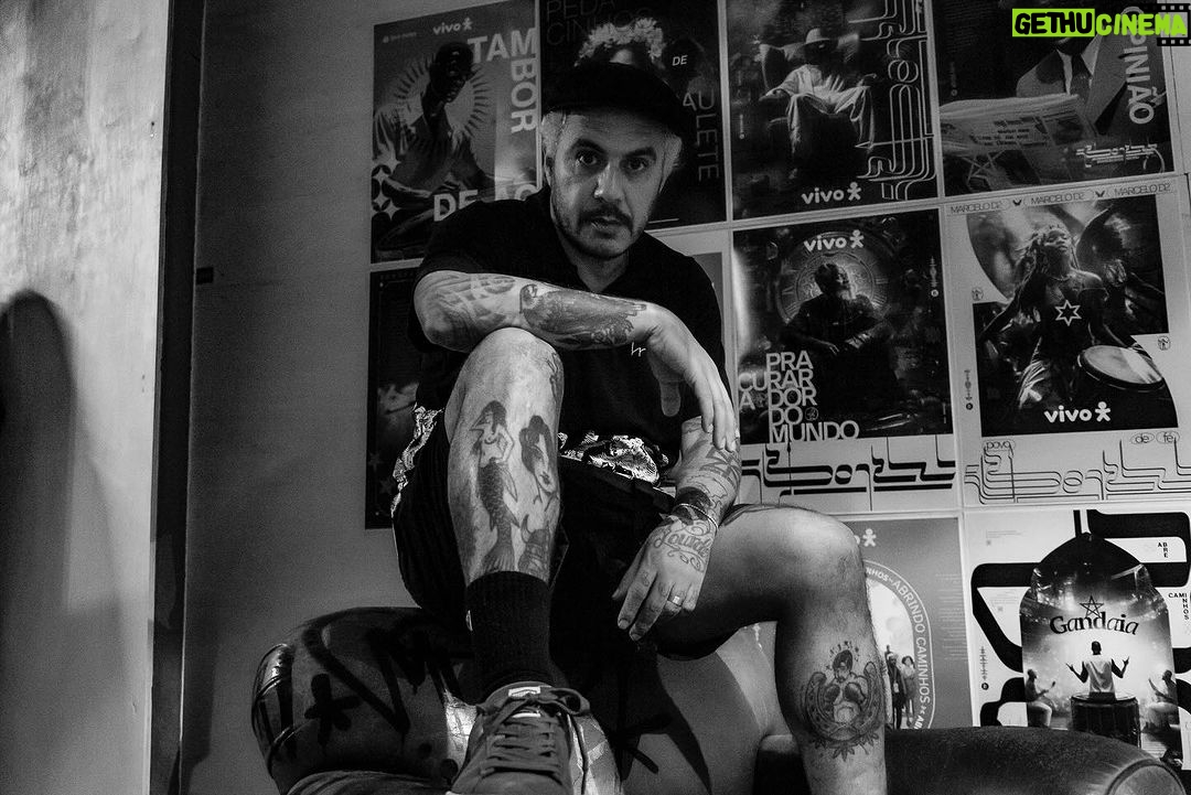 Marcelo D2 Instagram - Salvador: último dia de ocupação I B O R U a gente ta aqui no Carmo até às 18h pra receber vcs com arte, moda, cinema e música vem mergulhar no universo do Novo Samba Tradicional 🔱 ocupação I B O R U • Salvador ¥ ÚLTIMO DIA Rua Siqueira Campos, 24 - Santo Antonio Além do Carmo 🔺 entrada GRATUITA sujeita à lotação 📷 tau.andrade #OTempoDeIBORUéAgora #Ocupação #Salvador Salvador, Bahia