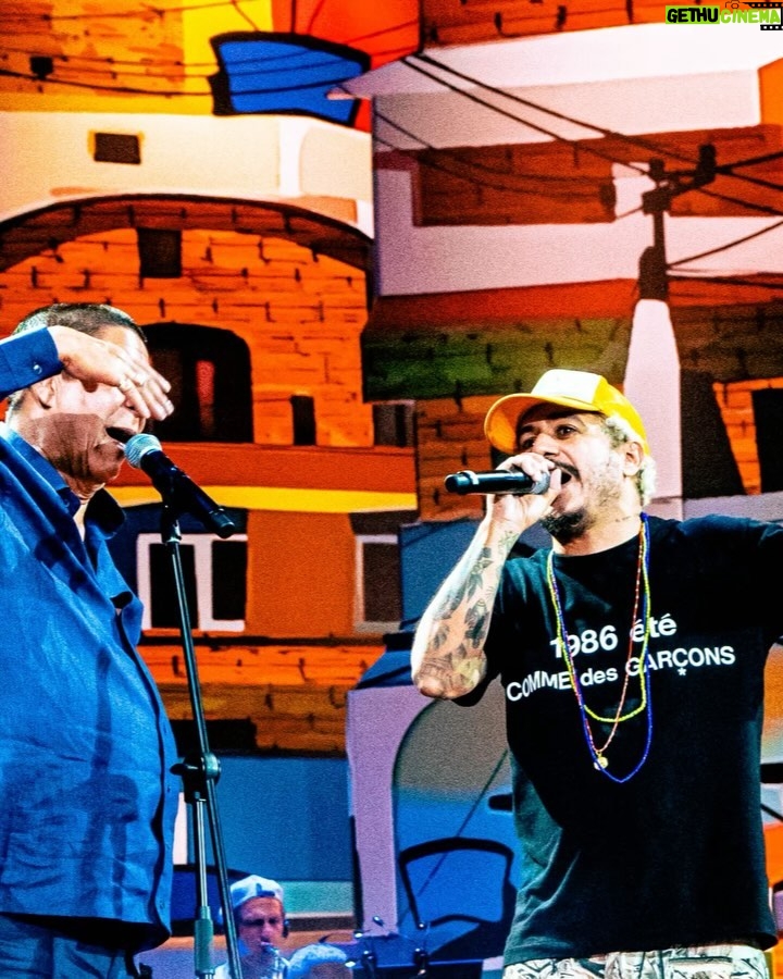 Marcelo D2 - 28K Likes - eu ainda to emocionado demais com esse show .. salve Zeca !! salve o verdadeiro arquiteto da musica brasileira !!
📷 @yancarpenter