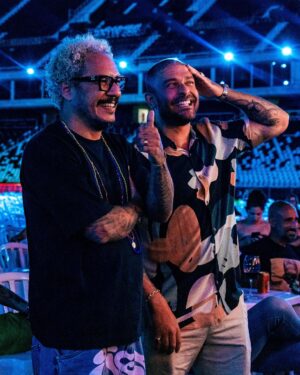 Marcelo D2 Instagram - eu ainda to emocionado demais com esse show .. salve Zeca !! salve o verdadeiro arquiteto da musica brasileira !! 

📷 @yancarpenter