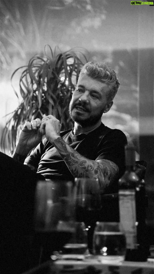 Marcelo Tinelli Instagram - Ombre Leather de Tom Ford, una de mis fragancias favoritas. Inspirada en el oeste americano con notas de cuero audaces y flores cálidas. El regalo perfecto para el Día del Padre.