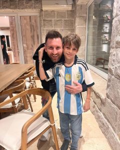 Marcelo Tinelli Instagram - Los amo mucho @leomessi & Lolito. Familia❤️🇦🇷🏆⚽️