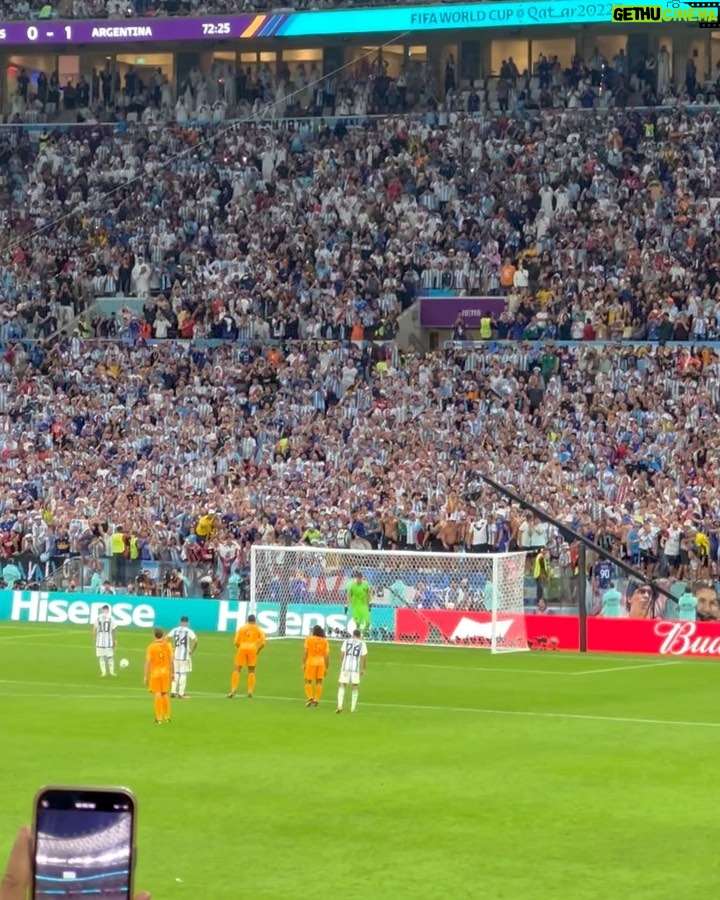 Marcelo Tinelli Instagram - Así se festeja con Lolito y la banda, un gol de ARGENTINA y del mas grande, @leomessi . Contra TODOS, nos metimos en SEMIS!! VAMOS ARGENTINA CARAJOOOO. TE AMOOOO @afaseleccion ❤️💪🏻⚽️🇦🇷