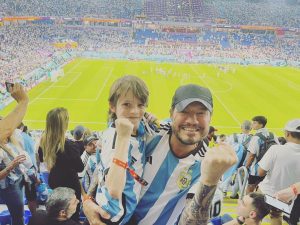 Marcelo Tinelli Instagram - Vamooooooos ARGENTINA carajo!! Lolo te amo con toda mi alma, compañero de viaje, disfrutador eterno. Soy tan feliz de tener un hijo como vos, gozador siempre❤️💪🏻⚽️⚽️🇦🇷