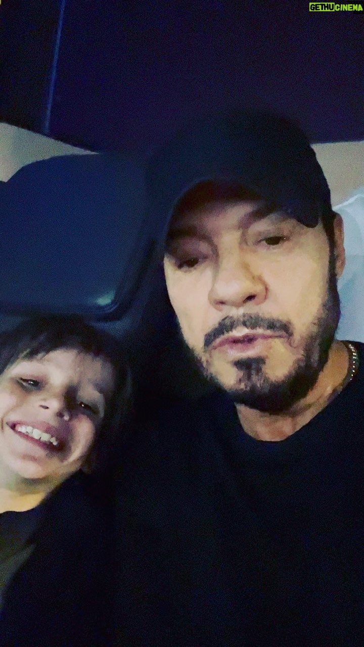 Marcelo Tinelli Instagram - A punto de llegar a Qatar, quien sabe más de jugadores que juegan este Mundial. Desafío con Lolo❤️⚽️