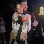 Marcelo Tinelli Instagram - Feliz cumple a mi Rubi hermosa, a mi nueva Dani. Hace 32 años era el hombre más feliz del mundo por haber recibido este regalo tan maravilloso, que sos vos cómo hija. Hace 32 años que agradezco a Dios por tenerte a mi lado. Mi escorpiana dulce, mimosa, sensible, cariñosa, gamba, calentona. Una mujer de verdad. Quiero decirte hoy que estoy orgulloso de ser tu viejo, que voy a estar siempre que lo necesites, tengas la edad que tengas, que nuestras coincidencias me alegran mi corazón, que nuestras diferencias me hacen aprender de vos. Deseo tu felicidad siempre. Amo compartir mi tiempo con vos. Y que todos los momentos que vivimos juntos hasta acá, buenos y algunos muy malos, no han hecho más que fortalecer este vínculo indisoluble, que me emociona hasta las lágrimas. Sabelo, te lo repito hoy una vez más: TE AMO PROFUNDAMENTE @candelariatinelli ❤️