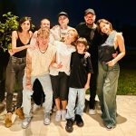 Marcelo Tinelli Instagram - Asadazo y fernetazo en casa con amigos y familia. Los adoro @tuli_acosta @litkillah @luckra @nico_esmede y @floramassud ❤️❤️❤️❤️❤️. Los amo @milett y Lolito ❤️‍🔥❤️‍🔥. Noche maravillosa.