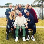 Marcelo Tinelli Instagram - Gracias querido @montaner por otro domingo maravilloso que pasamos en familia. En tu casa nos sentimos como en la nuestra. Tienen todos los tuyos una calidez increíble. Y que haya estado @bycrismorena fue algo muy hermoso. Los queremos mucho a @maumontaner @rickymontaner y @stefroitman . Un asadazo junto a mis amadas hijas @micatinelli y @juanittinelli1 . Amor puro❤️