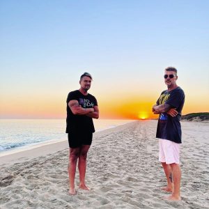 Marcelo Tinelli Instagram - Que lindo compartir nuevamente las vacaciones, querido primo hermano @lucianotirri ❤️