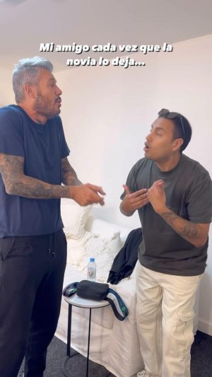 Marcelo Tinelli Instagram - El pollera 😅
A quien te hace recordar? 🤔

MENCIONAAAAAA 👇🏽 

El 1 @marcelotinelli 🫶🏼😎