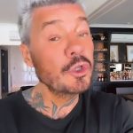 Marcelo Tinelli Instagram - ¿Se acuerdan que hace algunos días les hablé del Herpes Zóster? Como les contaba, se trata de una enfermedad causada por la reactivación del virus de la Varicela. Hoy les vengo a contar cuáles son los factores que aumentan el riesgo de desarrollar esta enfermedad: ➔ Tener 50 años o más ➔ Tener alguna enfermedad crónica ➔ Tener el sistema inmune comprometido Todos estos factores disminuyen la capacidad del sistema inmune de combatir enfermedades e infecciones, por lo que aumenta la posibilidad de desarrollar Herpes Zóster. El laboratorio GSK te invita a que te hagas un test muy sencillo para conocer cuál es tu nivel de riesgo. Ingresá a hablemosdezoster.com/autotest y a @hablemosdezoster para conocer más información. #hZ_90 #HablemosDeZóster