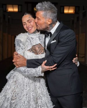 Marcelo Tinelli Instagram - Mujer hermosa, hija tan amada. Tu felicidad es la felicidad de toda la familia. TE AMO @candelariatinelli ❤️