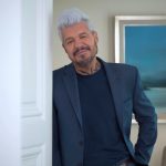 Marcelo Tinelli Instagram - El lunes a las 21.45 volvemos a la tele con el #Bailando2023 @elbailandooficial por @americatv . Estoy muy feliz y agradecido por esta vuelta. Con las mismas ganas, el entusiasmo y ese cosquilleo nervioso en la panza de siempre. Amo volver a encontrarnos. Gracias por todo este amor y apoyo de tantos años. Los espero ❤️❤️📺