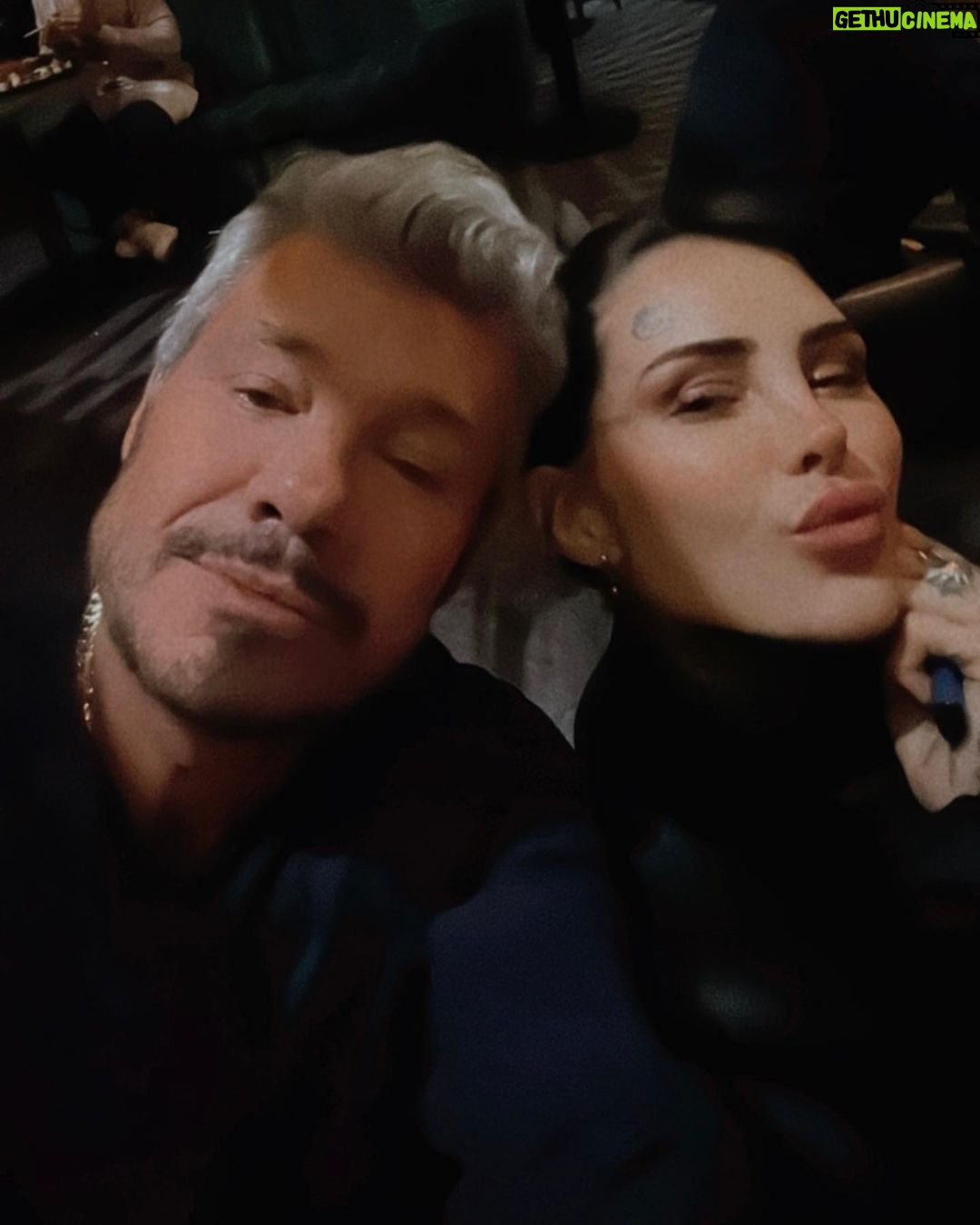 Marcelo Tinelli Instagram - Te extrañamos en este viaje, mi Rubi hermosa @candelariatinelli ❤️ Miami Beach, Florida