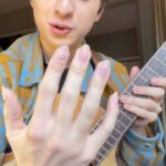 Marcin Patrzalek Instagram - Are you a fast learner? 💅 Go to fishman.com and get a free tuner when you buy my pickup - PowerTap Earth ⚡️ #ad #fishman