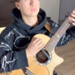 Marcin Patrzalek Instagram - Nirvana is easy? #guitar #nirvana