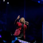 Marco Antonio Solís Instagram – Espectacular e increíble cierre de año con la gira #ElBukiWorldTour con mis hermanitos del país hermano, Guatemala. Una noche que estuvo llena de sorpresas y sentimientos a flor de piel. No me queda más que agradecer infinitamente a los toda esa gente bonita que me ha acompañado por años por permitirme entrar en sus corazones con mis letras que están inspiradas en el romanticismo y lo bonito que es vivir la vida.