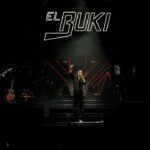 Marco Antonio Solís Instagram - Gran noche llena de momentos memorables fue la que vivimos en El Salvador con #ElBukiWorldTour . Fue un placer para mí cantarles con el corazón y el alma en un recorrido por todos los éxitos donde cada melodía le hace un homenaje a la vida y al amor.