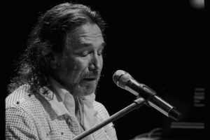 Marco Antonio Solís Instagram - Gracias hermanitos de San Pedro Sula por vivir conmigo una noche mágica más de #ElBukiWorldTour. Fue hermoso cantar y disfrutar con ustedes mis canciones que son un regalo para todo mi público que siempre me acompaña en cada presentación.